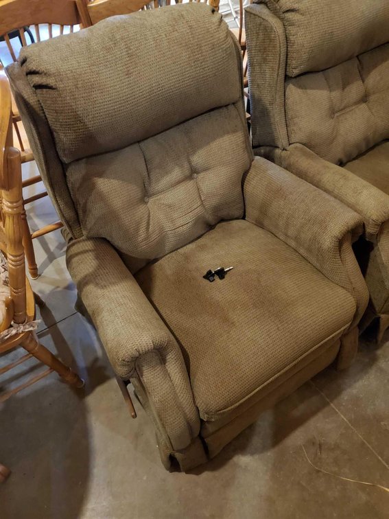 GREEN FABRIC RECLINER/SWIVEL/ROCKER