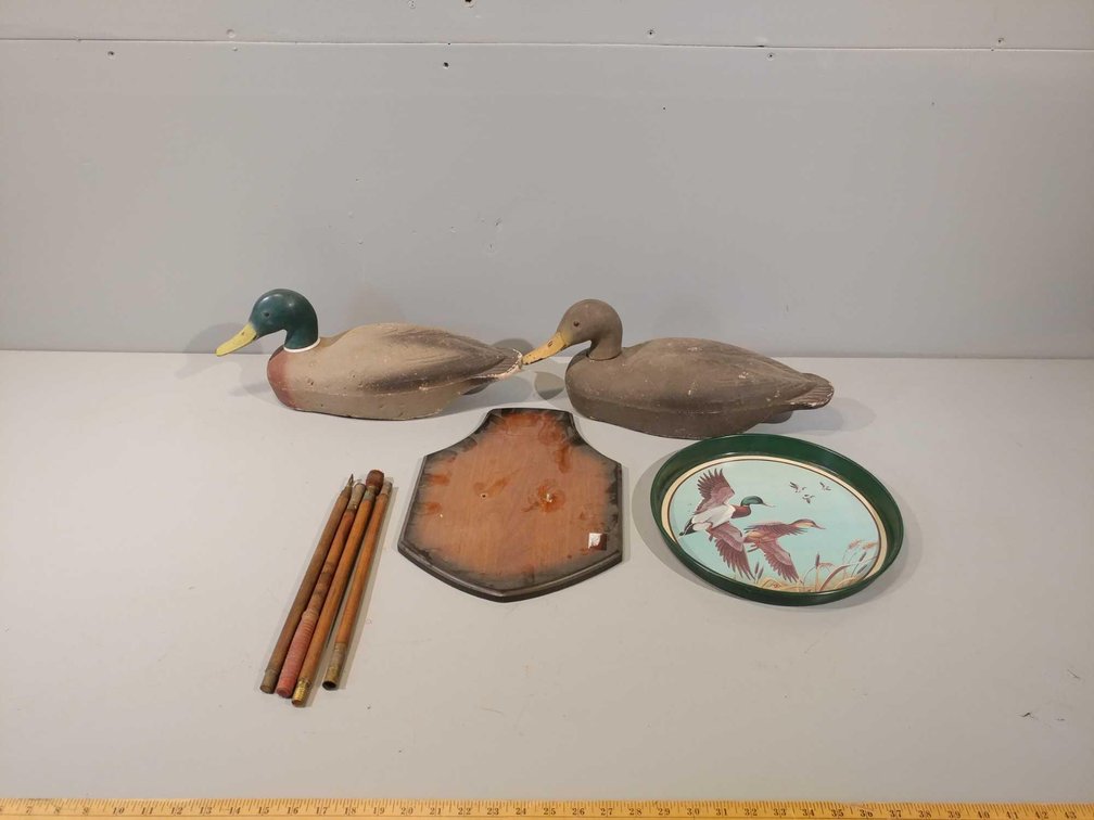 (2) DUCK DECOYS, WOODEN PLAQUE, AND OTHER DECORATIVE ITEMS