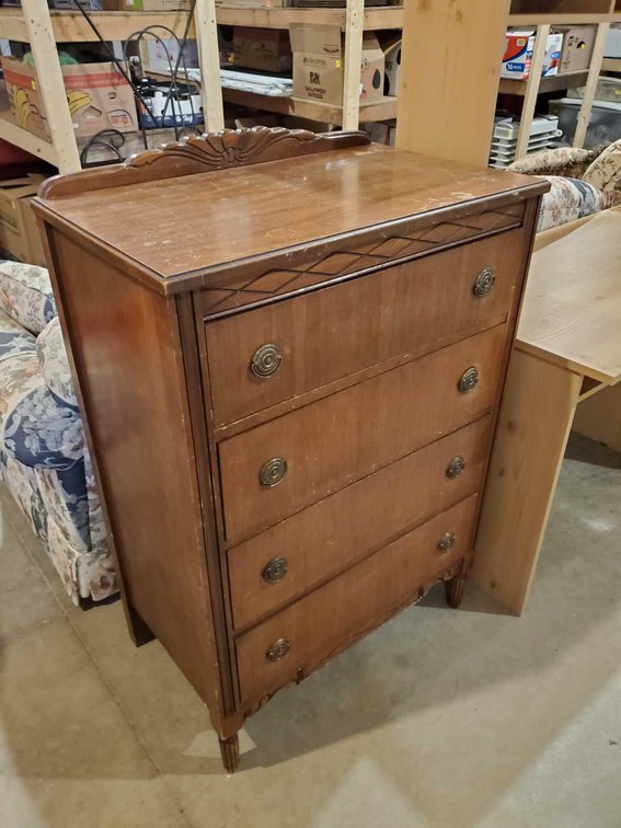 4-DRAWER WOODEN DRESSER (29"W X 43"H X 18"D)