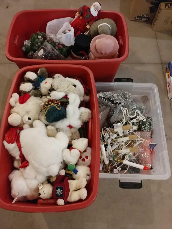 ASSORTMENT OF MISC SEASONAL DECORATIONS/DECORATIVE ITEMS
