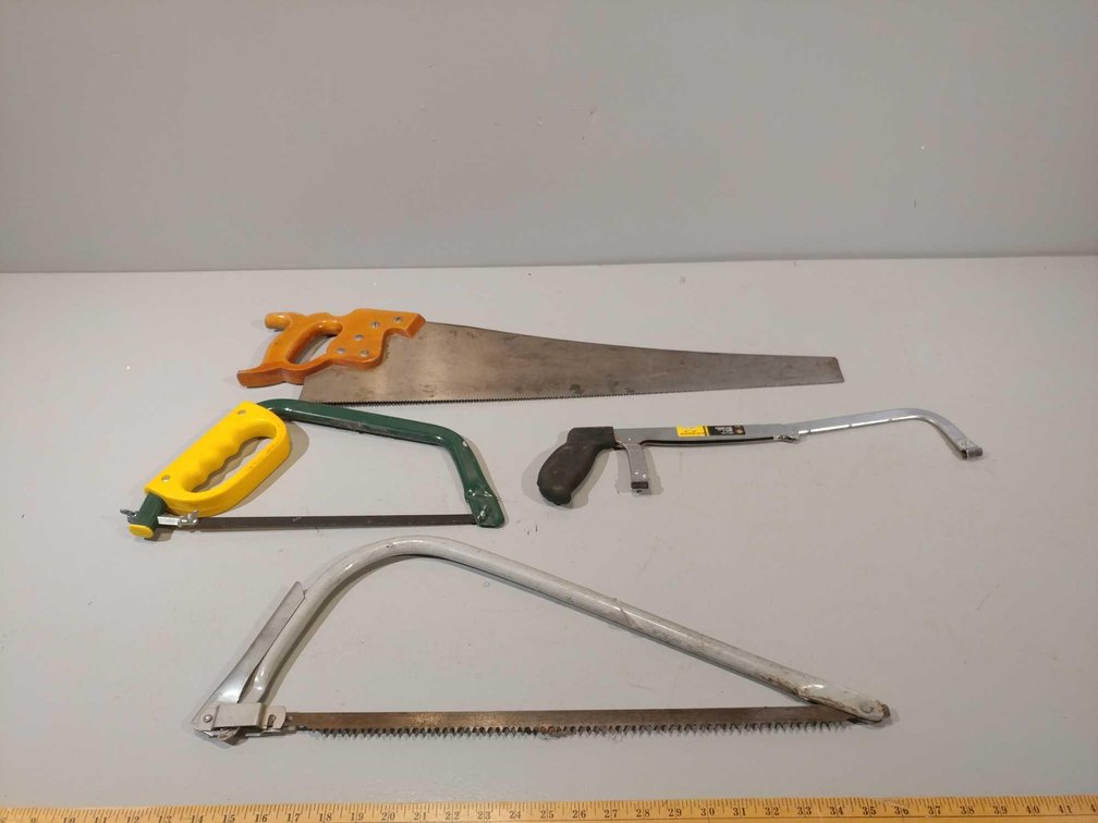 ASSORTMENT OF HAND SAWS, BOW SAWS, AND OTHER SAWS