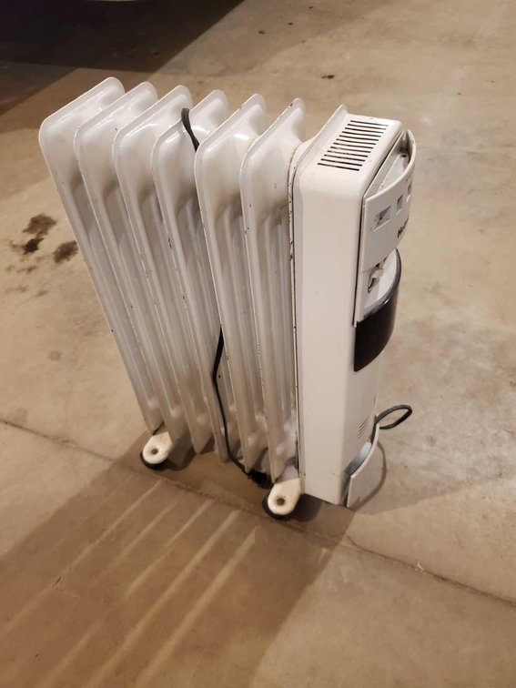 HOLMES RADIANT SPACE HEATER, TESTED AND WORKS