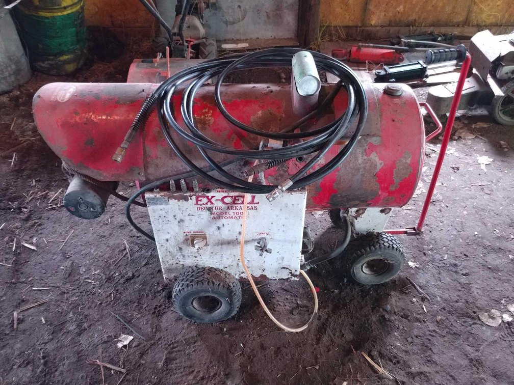 (I-119B) EX-CELL 1001 KEROSENE PRESSURE WASHER 220V - SELLER STATES WORKING CONDITION