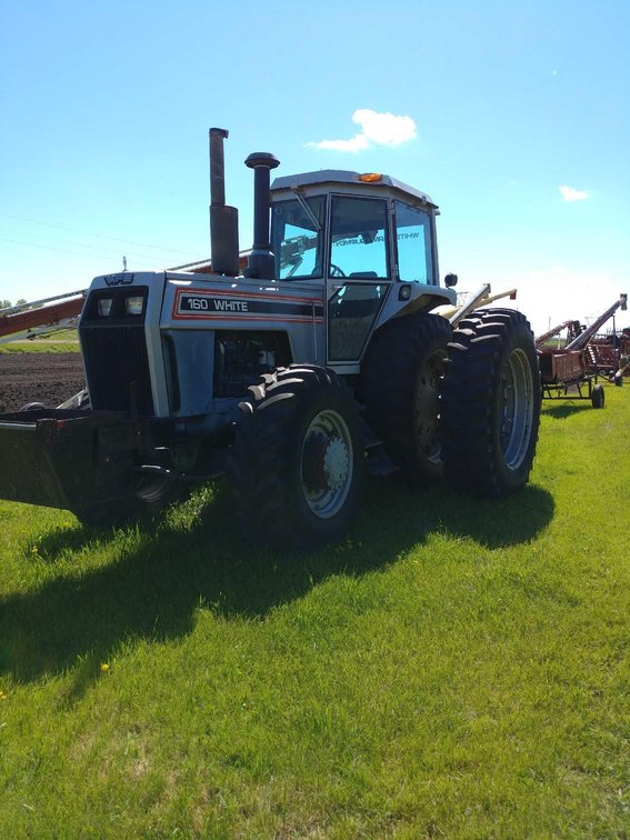 (I-91B) WHITE 160, MFWD,  18.4 R4 DUAL REARS, 3 PT QUICK HITCH, 1000 PTO, 3 HYD, 4479 HRS, ROCK BOX,