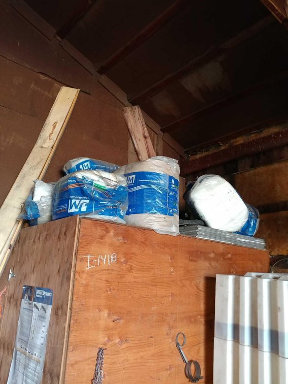 (I-141B) ASSORTMENT OF INSULATION 