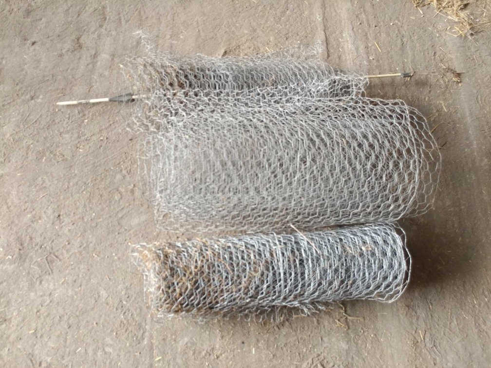 (I-78C) CHICKEN WIRE