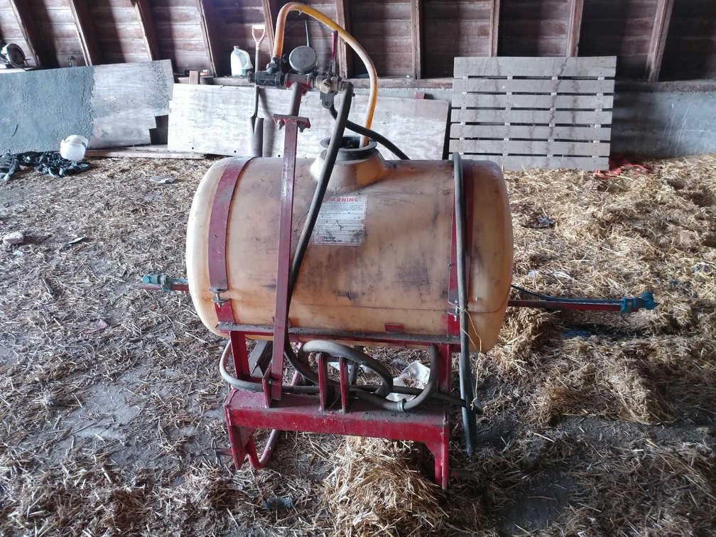(I-5C) 3 PT 55 GAL TANK AND SPRAYER