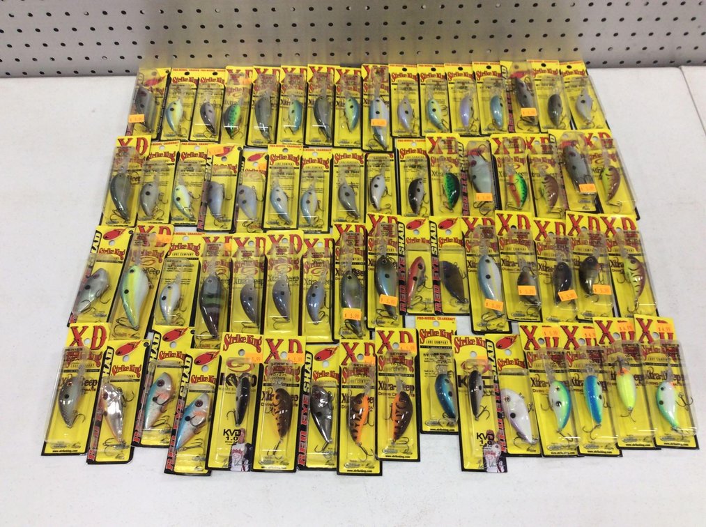 ASSORTMENT OF STRIKE KING CRANK BAITS