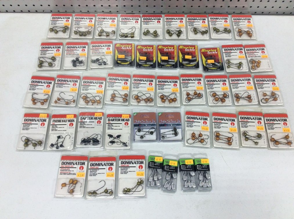 ASSORTMENT OF DOMINATOR JIGS & OTHER MISC