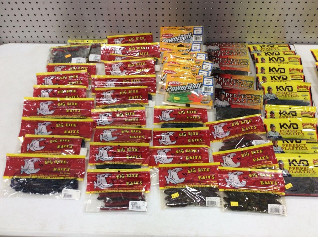 ASSORTMENT OF PLASTICS