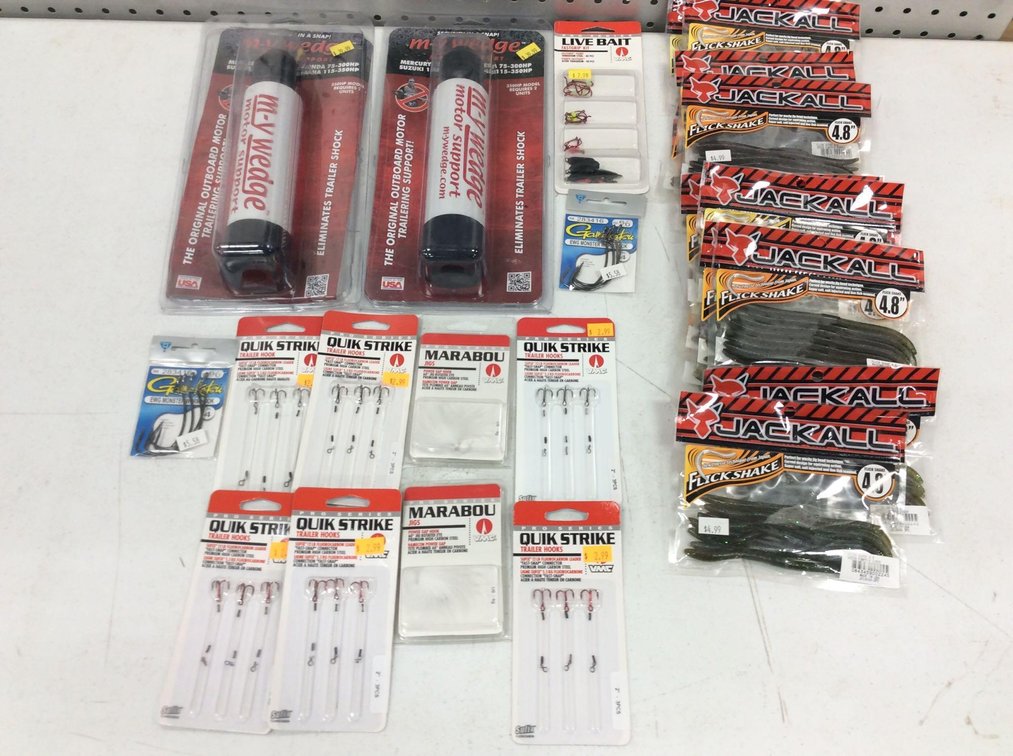 (2) M-Y WEDGE MOTOR SUPPORT, PLASTICS, & HOOKS