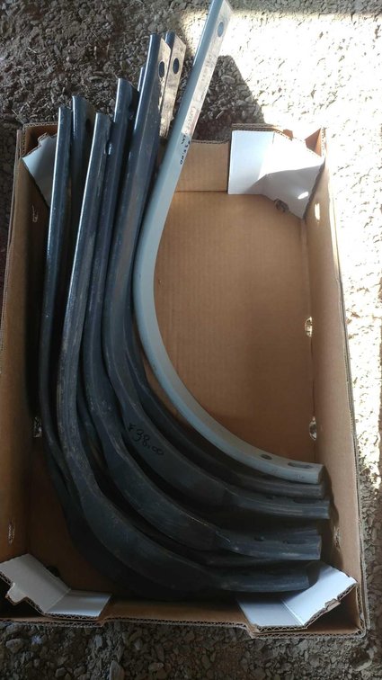 (9) CHISSEL SHANKS AND (1) FLAT SHANK  (ITEM AT ZIELSDORF AUCTIONS)