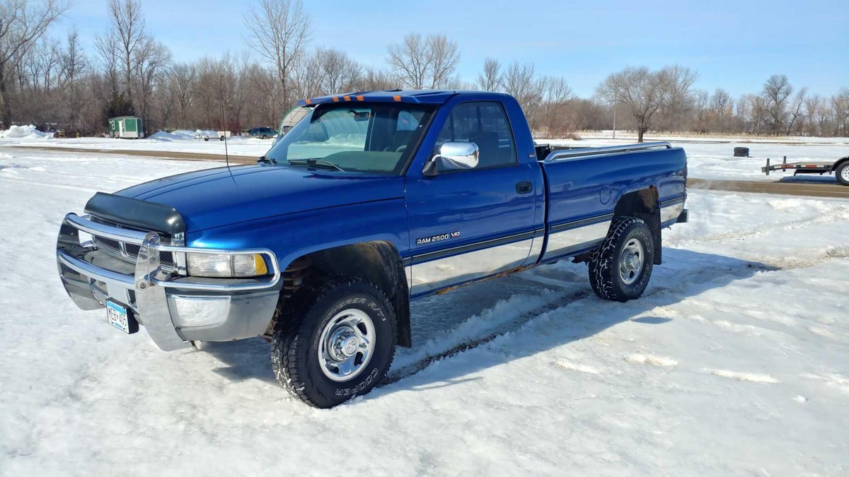 1997 DODGE 2500 V10 REGULAR CAB LONG BOX, 141724 MILES, BRUSH GUARD,  FLIP OVER GOOSE BALL, AG HITCH