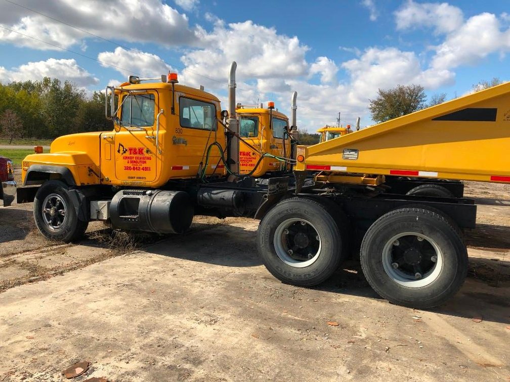 2003  Mack  RD600, VIN #: 1M2P270Y53M064941, SEMI, E7-460 DIESEL, 460 HP, 347,000+/- MILES, 9 SPEED 