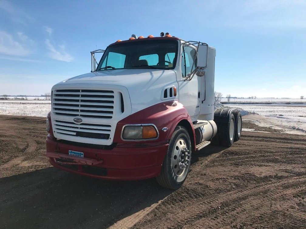 1999 FORD STERLING SEMI  8 NEW RECAP TIRES ON REAR 2 NEW VIRGIN STEER TIRES IN 2018, 3500 MILES ON T