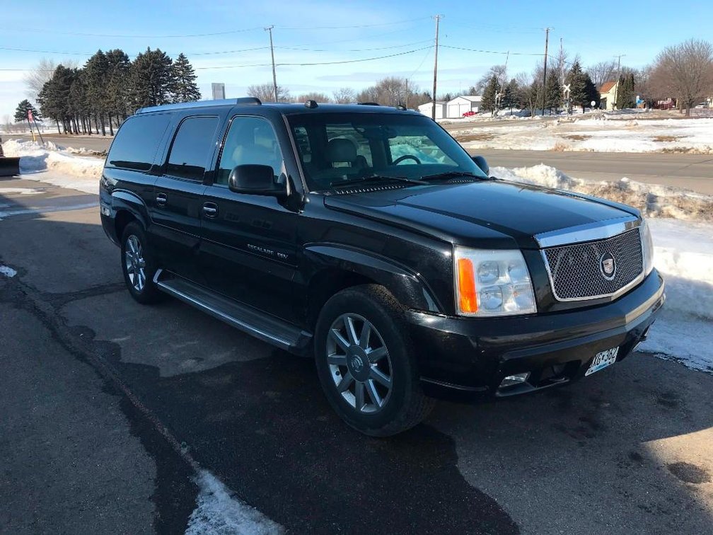 2005 CADILLAC ESCALADE ESV 6.0 V8 AWD, 177000 MILES,  BOSE AM/FM/XM/CD CHANGER, HEATED AND COOLED FR