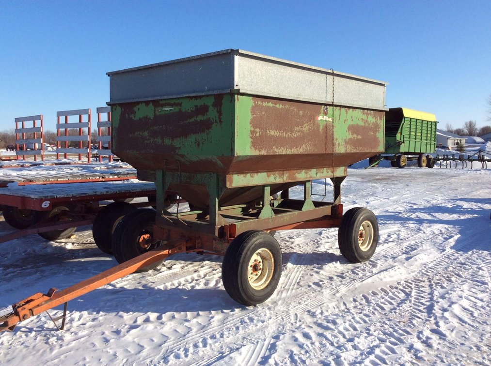 DAKON GRAVITY BOX W/BRADFORD 8 TON RUNNING GEAR