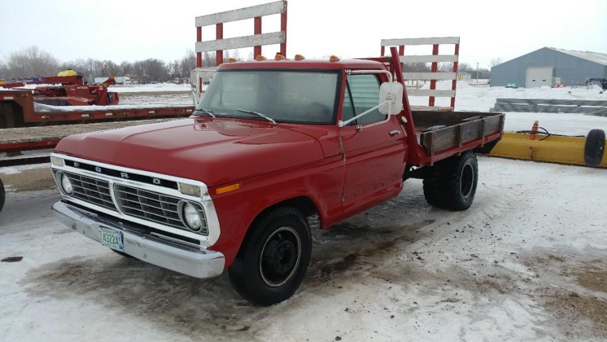 *TITLE* 1975 FORD F350 35,000 SHOWN 2WD DUALLY, 4 SPEED MANUAL, W/ W&W TRAILERS FLATBED RUNS AND DRIVES