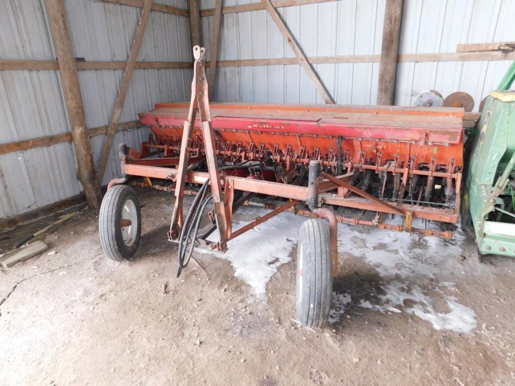 MCCORMICK 12’ RUBBER PRESS DRILL W/GRASS SEED
