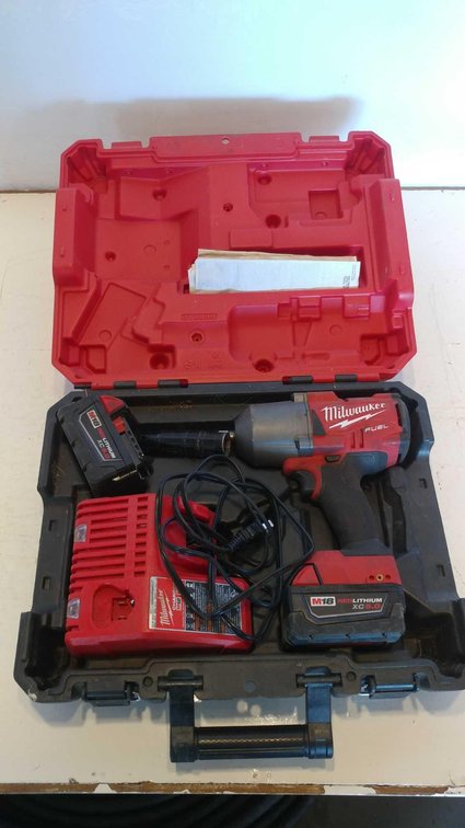 MILWAUKEE FUEL M 18 CORDLESS 1/2" IMPACT WRENCH W/CASE