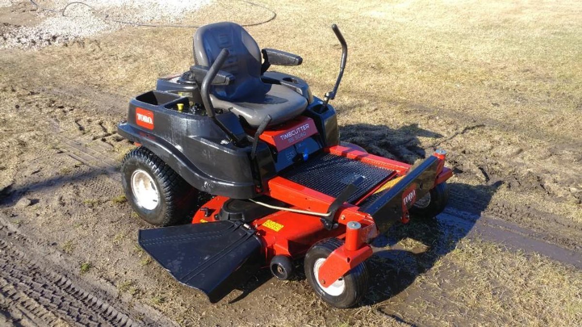 TORO TIME CUTTER ZERO TURN LAWN MOWER, 50" DECK