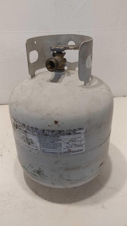 20 LB PROPANE CYLINDER 