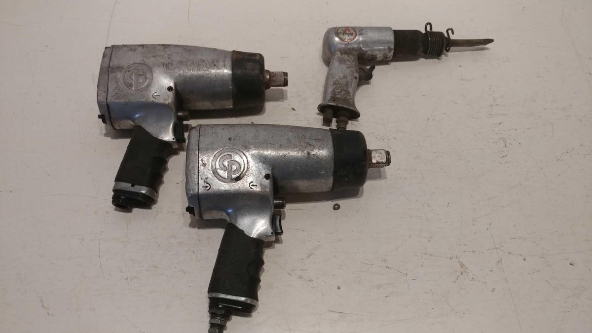 (2) CHICAGO PNEUMATIC 1/2" IMPACTS AND AIR CHISSLE  