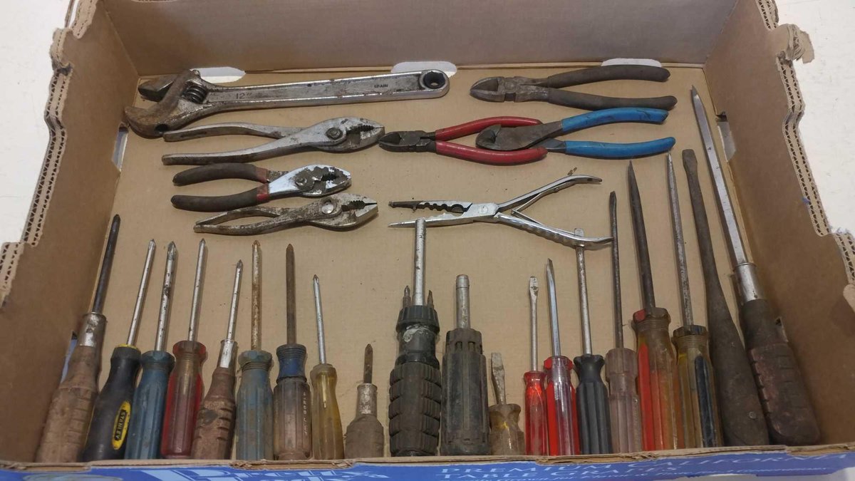 PHILLIPS & FLAT SCREWDRIVERS, PLIERS, NUT DRIVERS, AND MISC