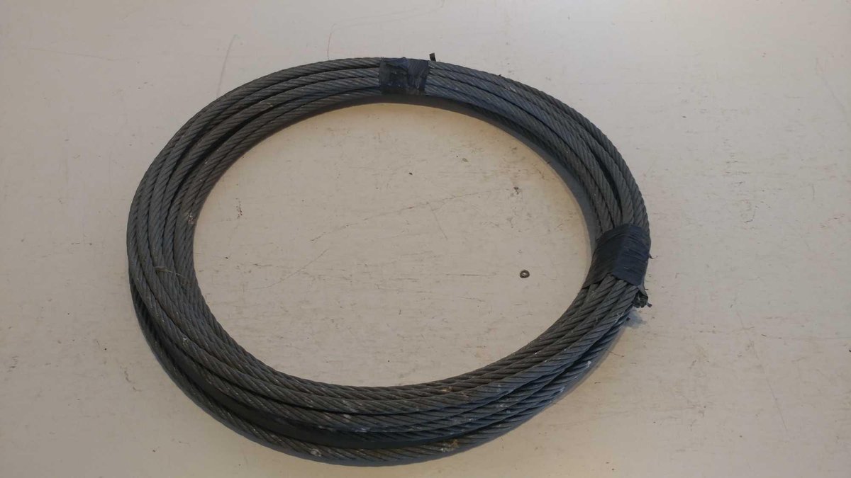 ROLL OF STEEL CABLE