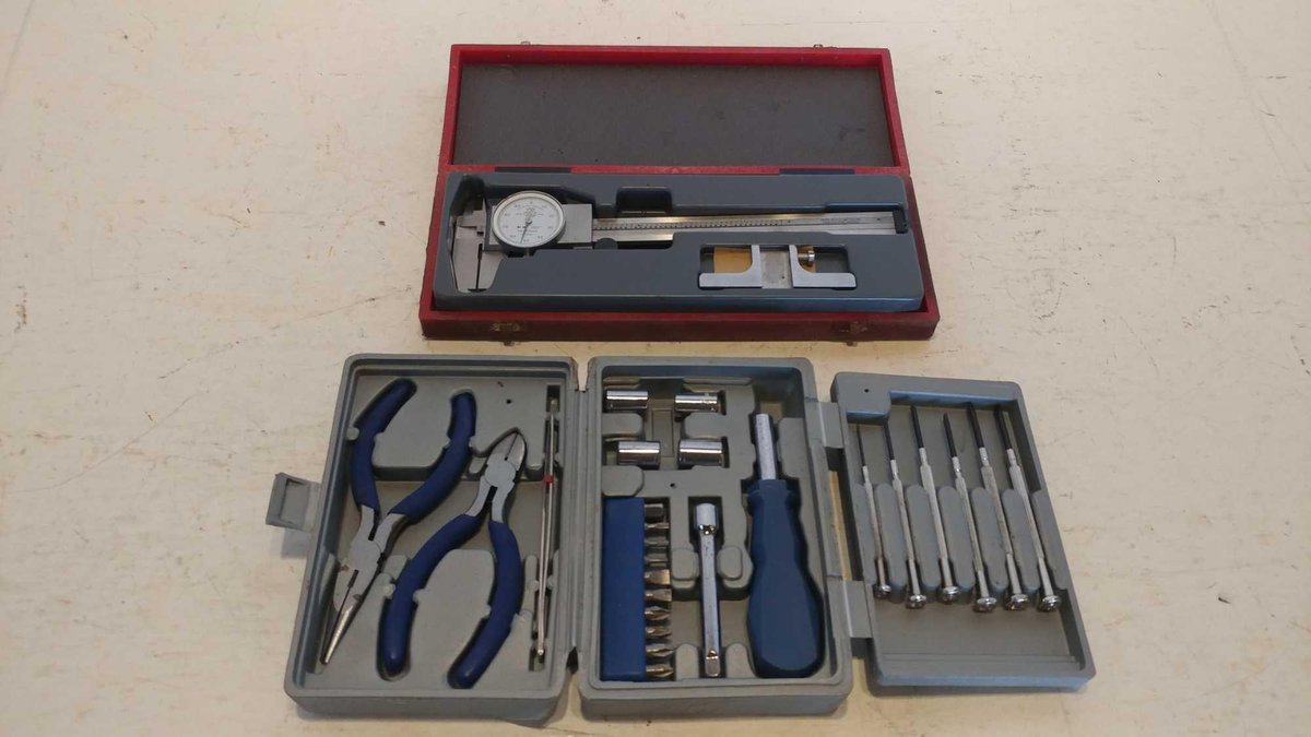 TOOL KIT AND MICROMETER