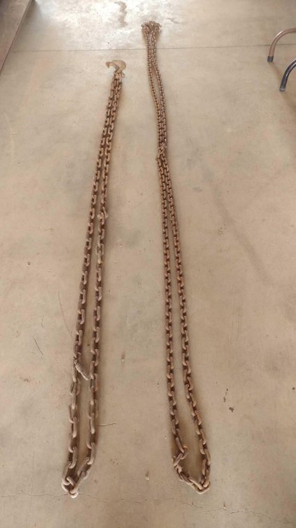 18' LOG CHAIN AND 14' LOG CHAIN
