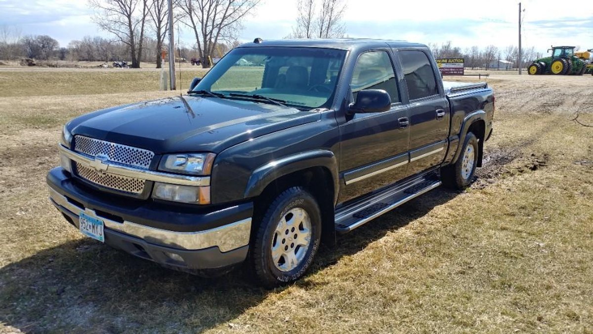 2005 CHEVY SILVERADO 1500 LS 5.3 V8, Z71, 4X4, 128,427 MILES, LEATHER, REMOTE START, POWER WINDOWS, 