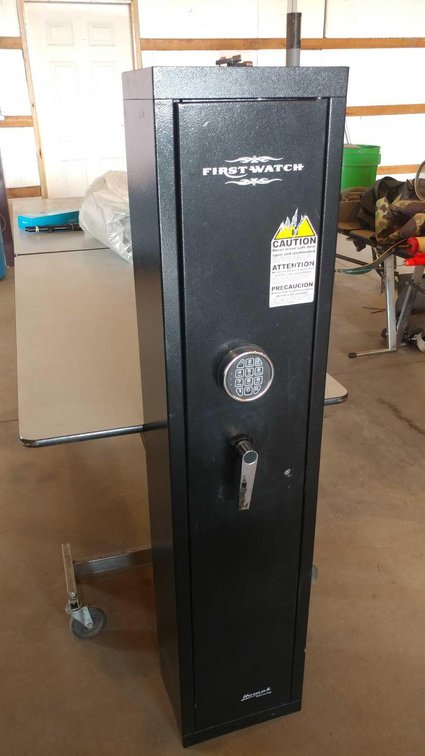 FIRST WATCH GUN SAFE W/KEYS AND DIGITAL LOCK