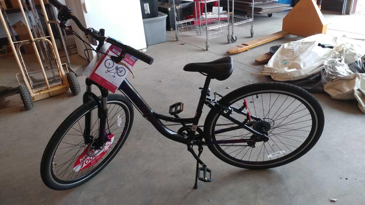 WOMENS SCHWINN BIKE NEW, 7 SPEED TWIST SHIFTER, FRONT DISK BRAKES, LIGHT ALLOY RIMS (ZIELSDORF AUCTI