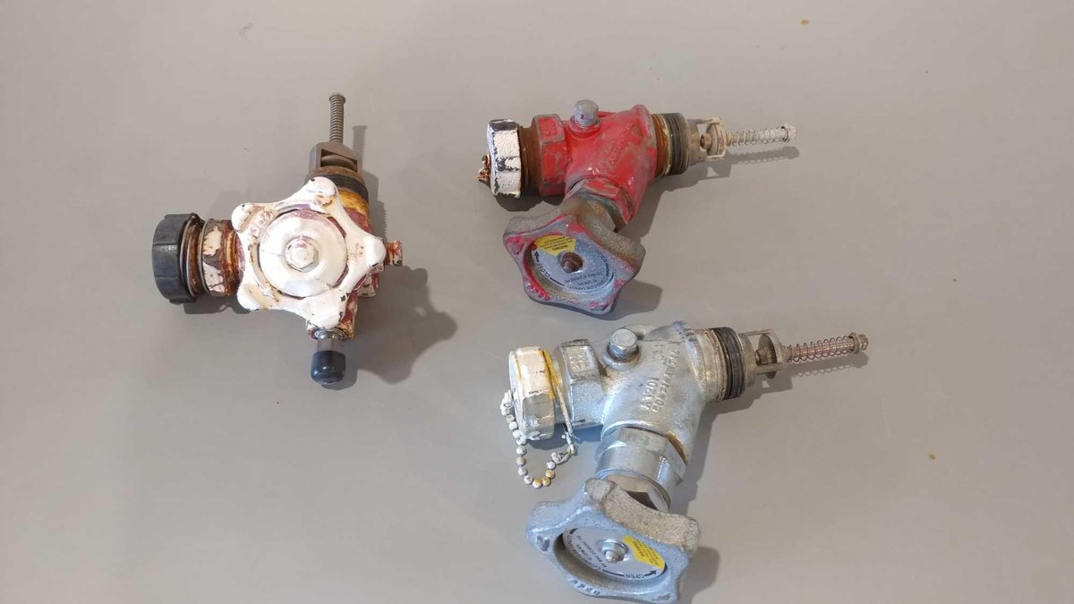 (3) ANHYDROUS AMMONIA VALVES (ITEMS AT ZIELSDORF AUCTIONS)