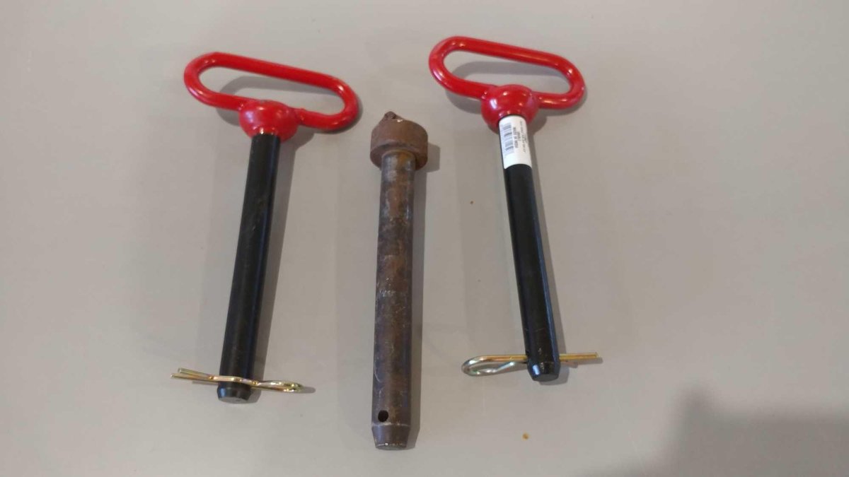 (3) HITCH PINS (ITEM AT ZIELSDORF AUCTIONS)