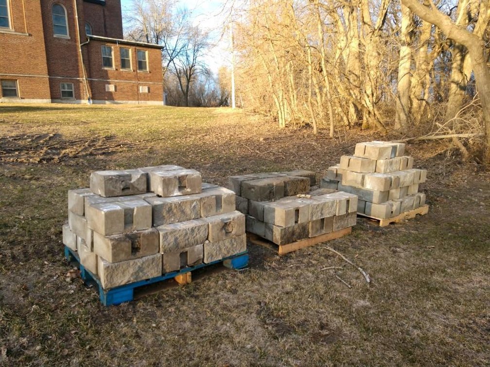 APPROXIMATELY 132 RETAINING WALL BLOCKS, 16"W   (FOR MORE INFO AND LOCATION CALL DAN @ 320-290-3861)