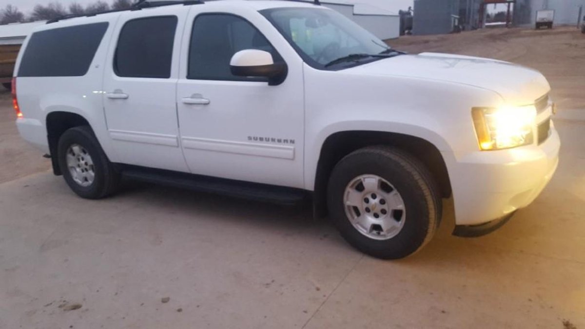  2012 Chevrolet Suburban LT 4WD, V8, 5.3L; FFV, VIN #: 1GNSKJE78CR184190 79,000 MILES, HEATED FRONT,