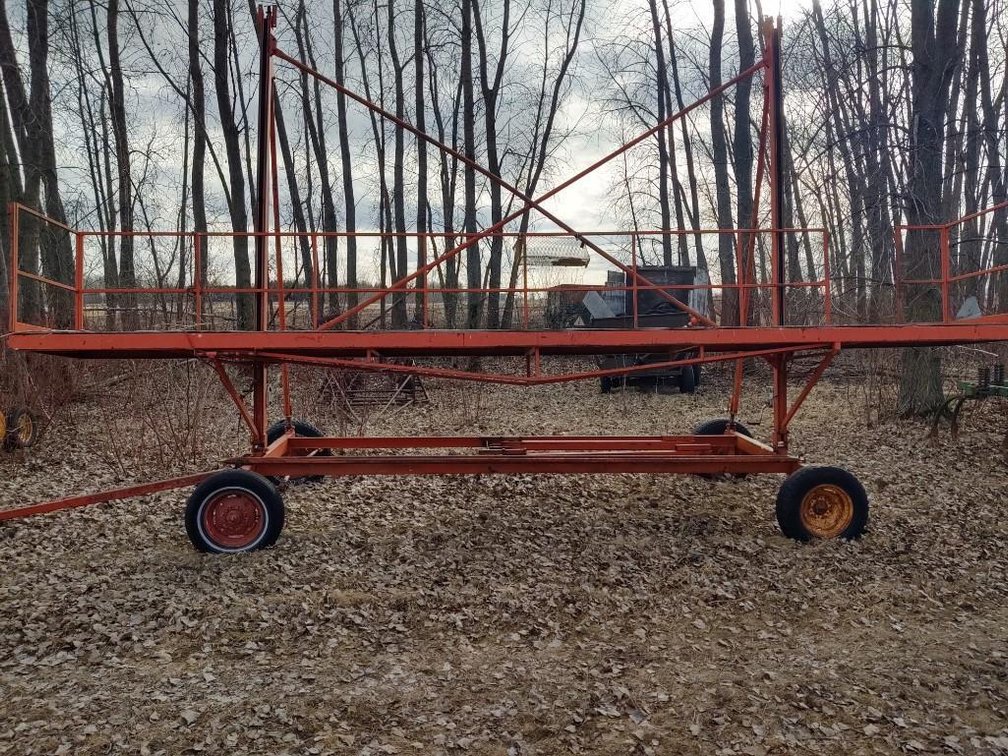 SCAFFOLDING TRAILER THE DECK IS 3X24. IT WILL GO UP 12 FEET WITH EXTENSIONS THAT WILL MAKE IT GO UP 