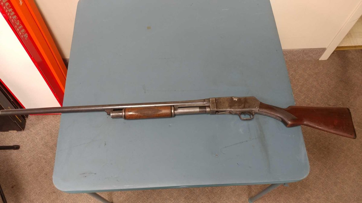 RANGER BROWNING PATENT 12 GAUGE PUMP (SN# U20959) (LOCATED AT MIKES GUN SHOP IN BENSON MN, FOR MORE 