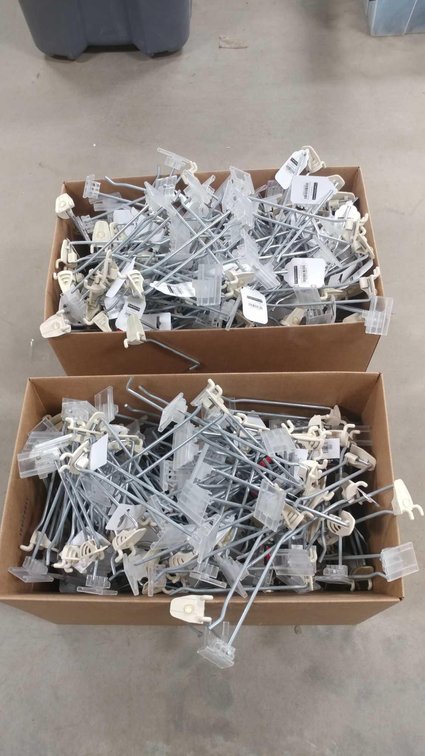 ASSORTMENT OF PEGBOARD HOOKS (6" & 8")