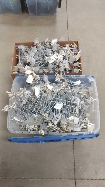 ASSORTMENT OF PEGBOARD HOOKS (6" & 8")