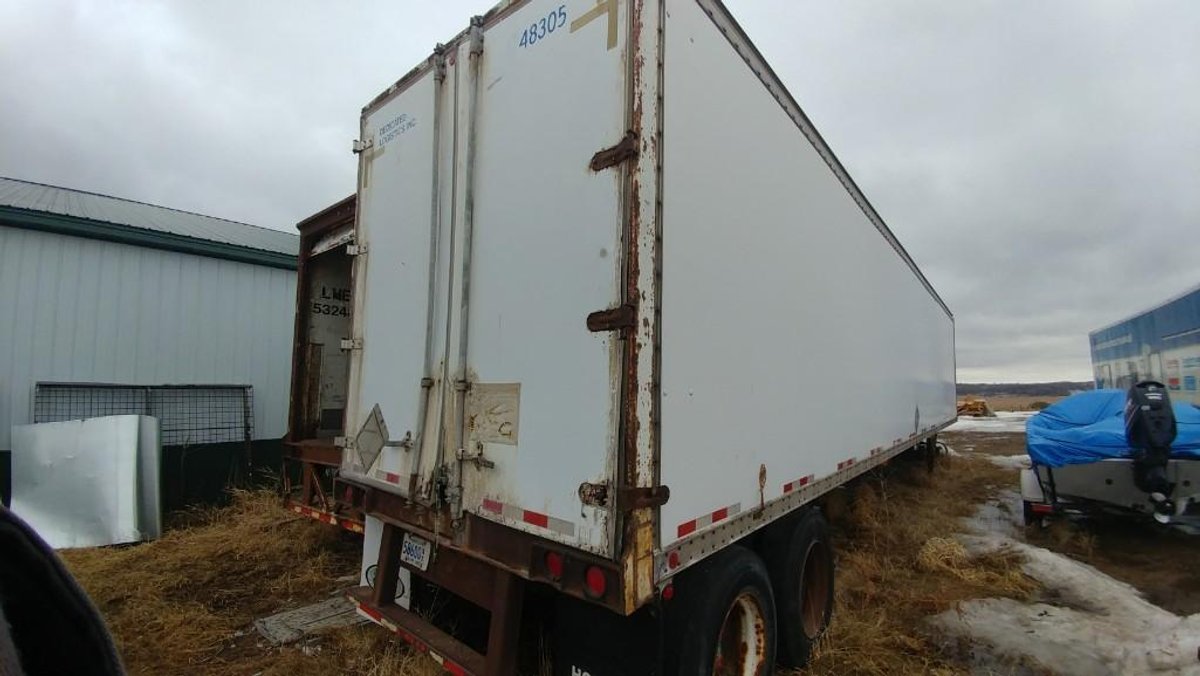 1988 PINES SEMI VAN TRAILER 48' BI-FOLD DOORS VIN #: 1PNF482F8JKB32339 (NO TITLE) 