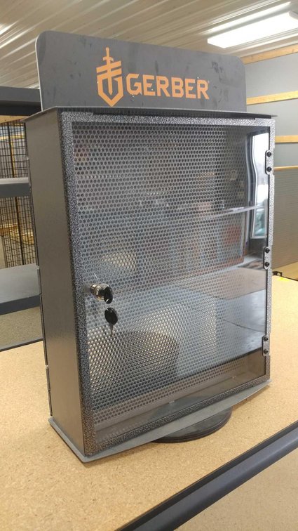 GERBER KNIFE DISPLAY CASE (16"Wx20"Hx6"D)