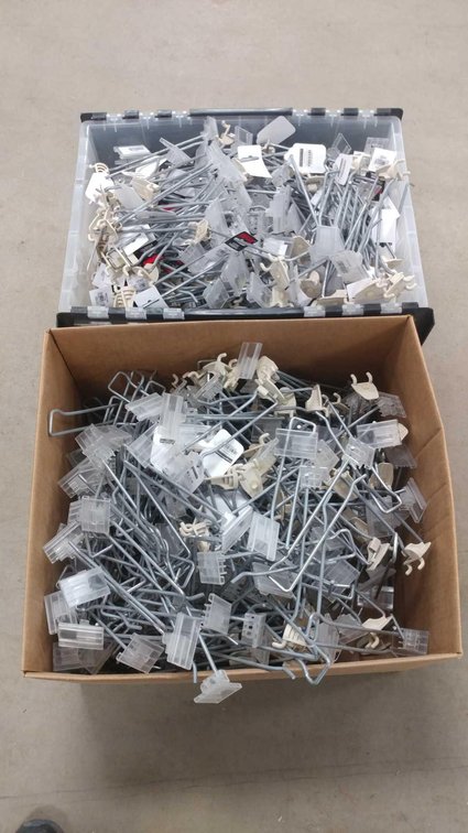 ASSORTMENT OF PEGBOARD HOOKS (6" & 8")
