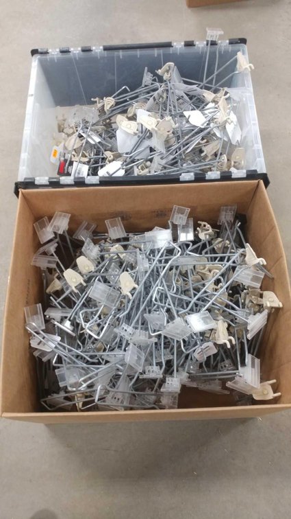 ASSORTMENT OF PEGBOARD HOOKS (6" & 8")