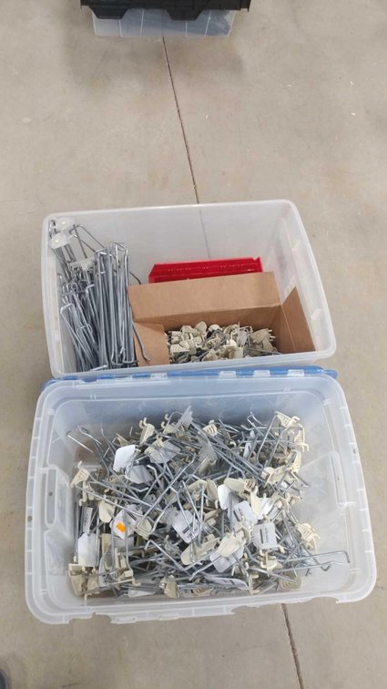 ASSORTMENT OF PEGBOARD HOOKS (6" & 8")