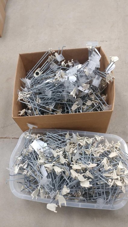 ASSORTMENT OF PEGBOARD HOOKS (6" & 8")
