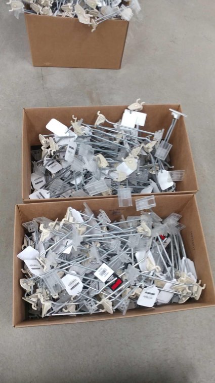 ASSORTMENT OF PEGBOARD HOOKS (6" & 8")