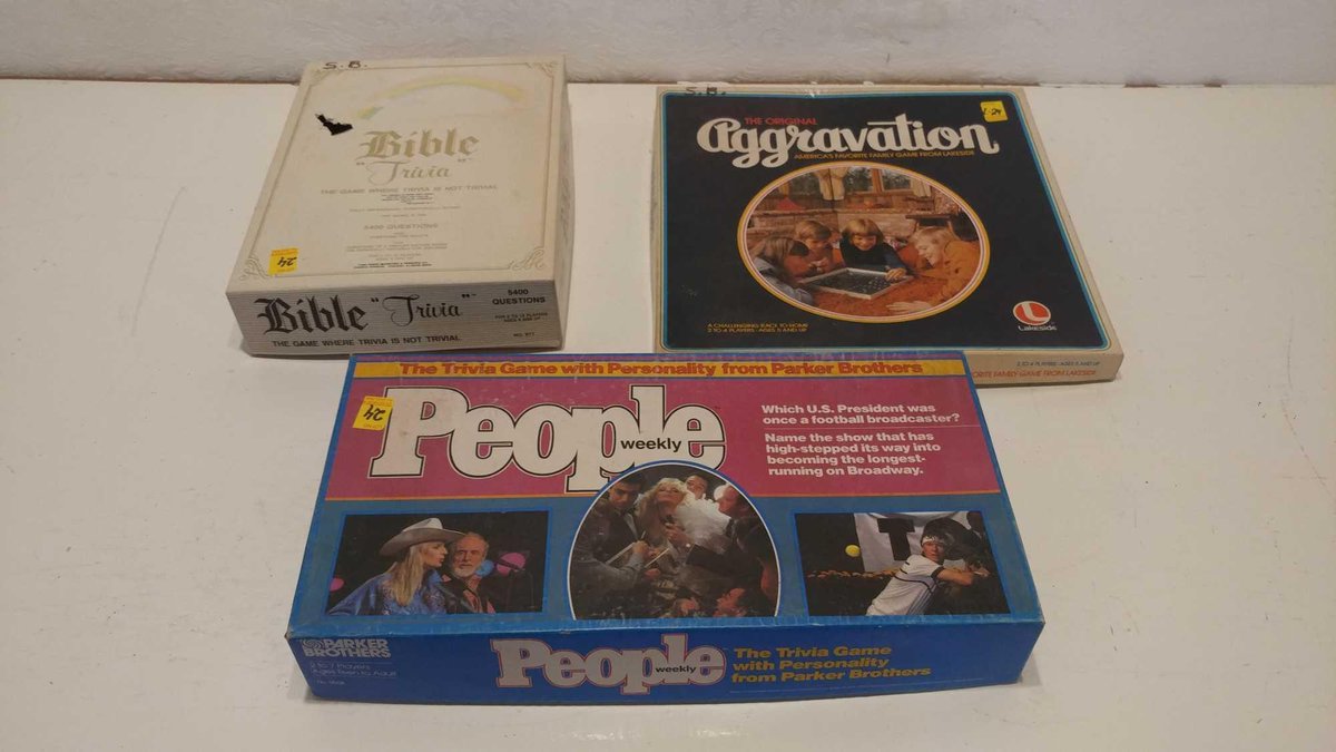 (4) VINTAGE BOARD GAMES